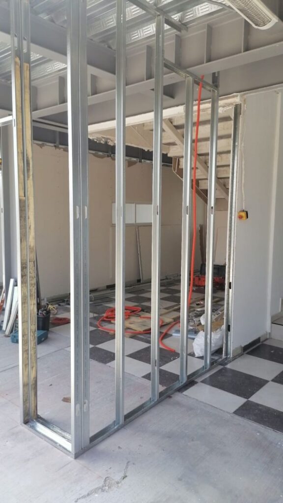 مقاول بناء قواطع في الدمام والخبر والقطيف 0502933004